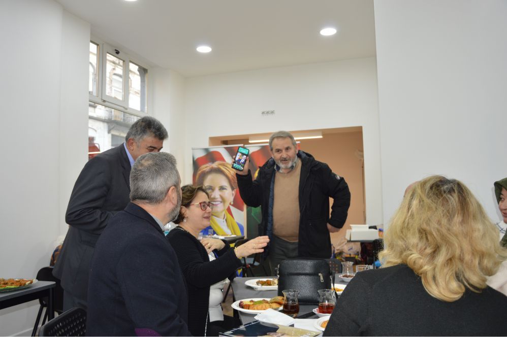 ~~İYİ PARTİ BELÇİKA DIŞ TEMSİLCİLİĞİ BRÜKSEL’DE MERKEZ BÜRO AÇILIŞINI YAPTI