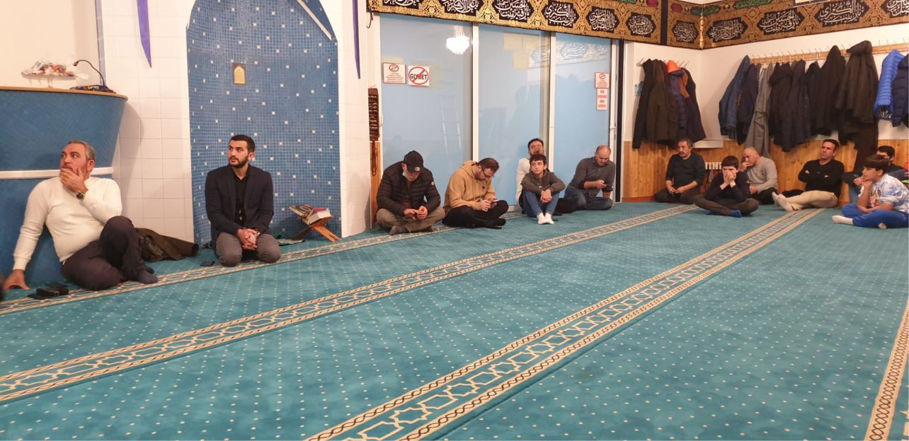 ~~EHLİBEYT GENÇLERİ AVRUPA'NIN BAŞKENTİ BRÜKSELâ€™DE â€˜İLMİN KAPISI İMAM ALİ (AS)'IN  VİLADETİNİ KUTLADILAR