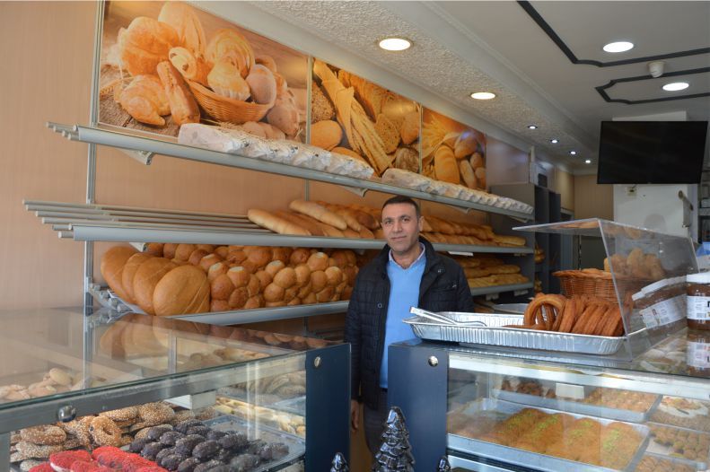 ~~BEREKET FIRINLARI SAHİBİ MEDET GÜNEBAKAN: “BİZ HALKA HİZMET ETMEKTEN MUTLULUK DUYUYORUZâ€