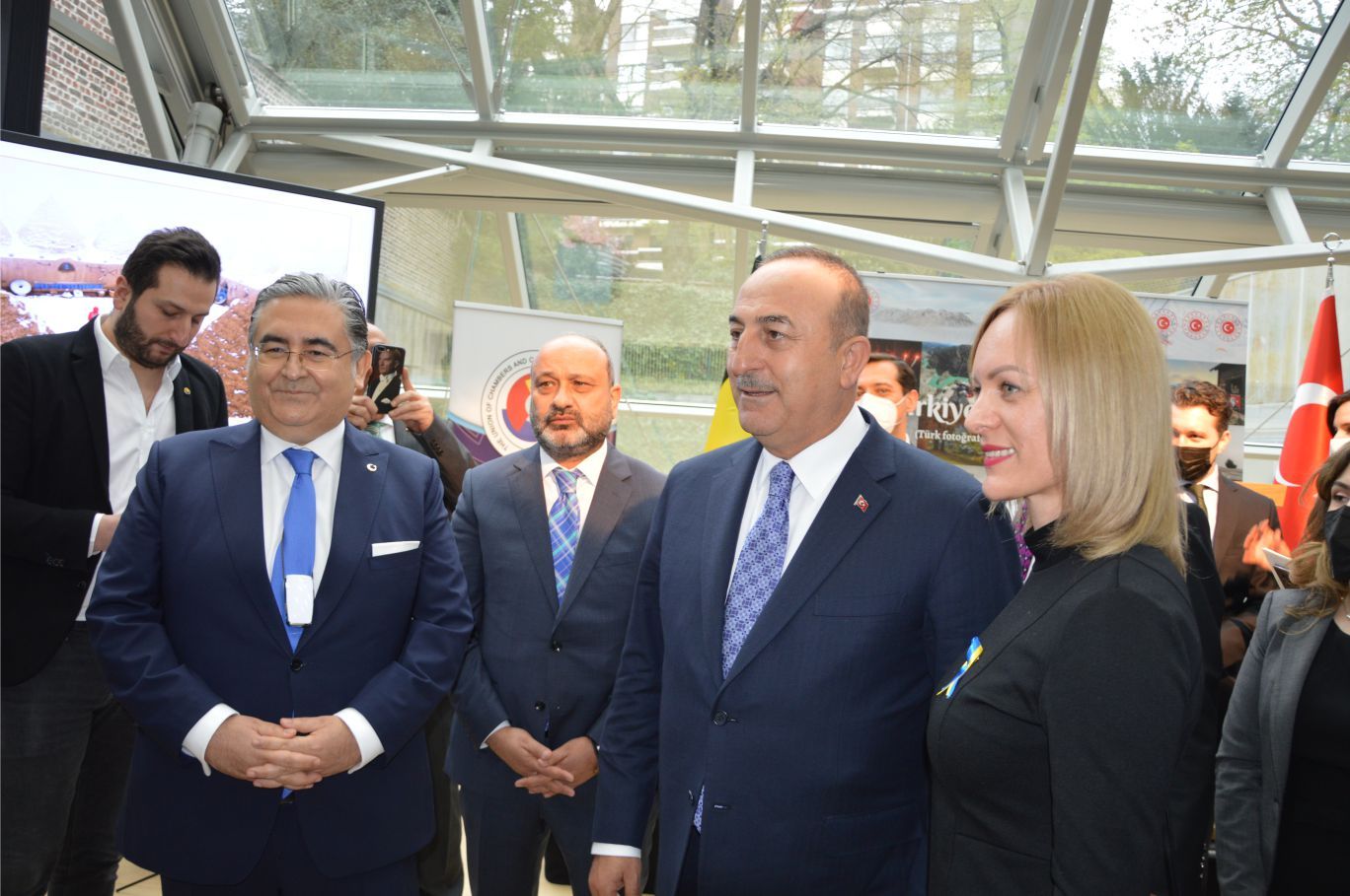 DIŞİŞLERİ BAKANI ÇAVUŞOĞLU, BRÜKSEL'DE 'TÜRKİYE GÜZELLİKLERİ' FOTOĞRAF SERGİSİNİN AÇILIŞINA KATILDI
