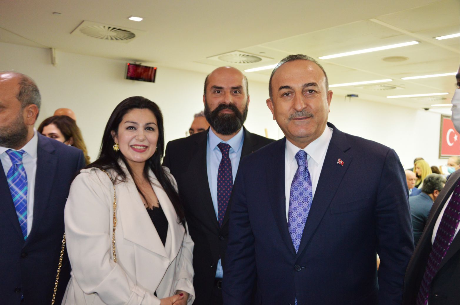 DIŞİŞLERİ BAKANI ÇAVUŞOĞLU, BRÜKSEL'DE 'TÜRKİYE GÜZELLİKLERİ' FOTOĞRAF SERGİSİNİN AÇILIŞINA KATILDI