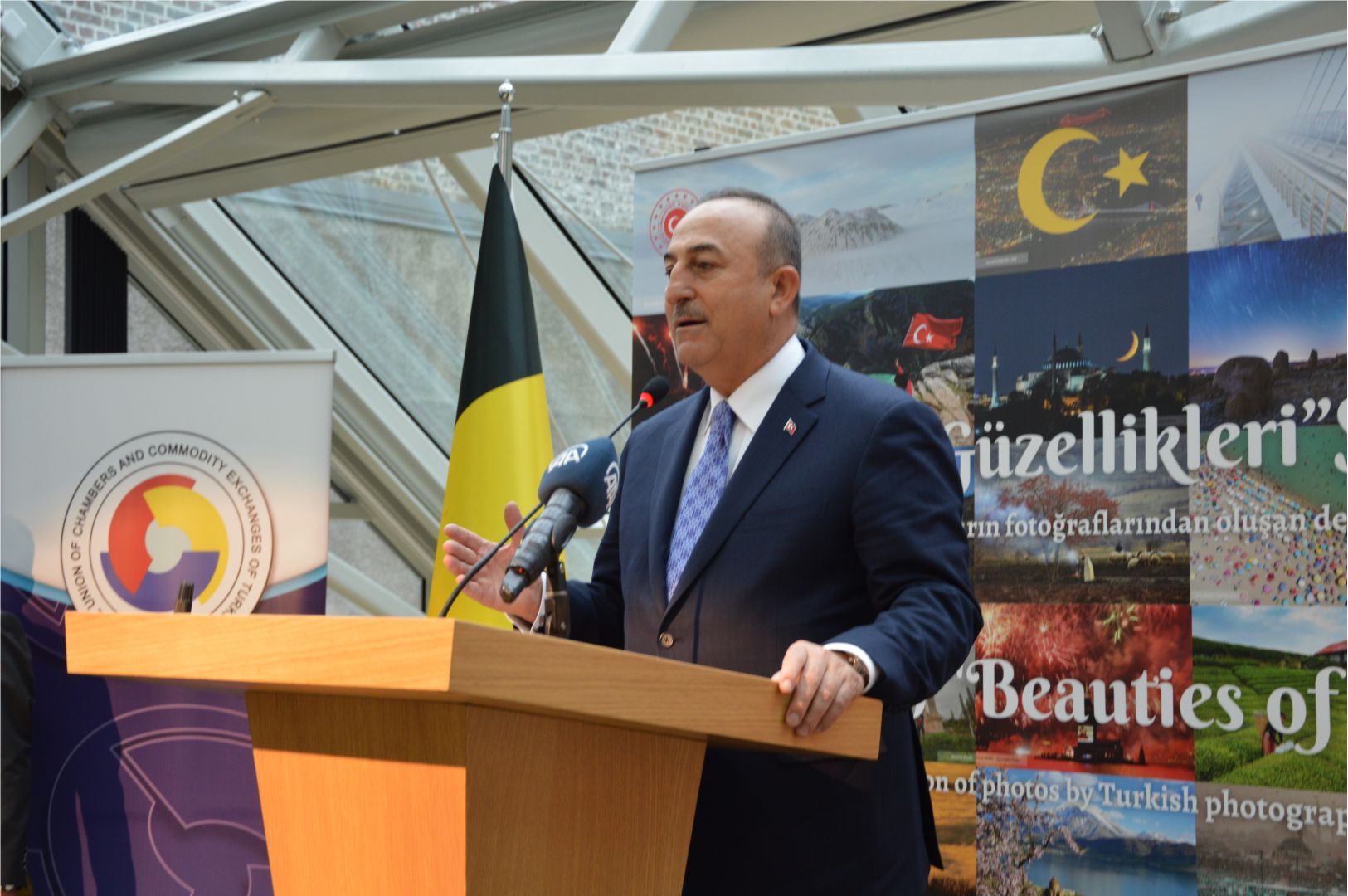 DIŞİŞLERİ BAKANI ÇAVUŞOĞLU, BRÜKSEL'DE 'TÜRKİYE GÜZELLİKLERİ' FOTOĞRAF SERGİSİNİN AÇILIŞINA KATILDI