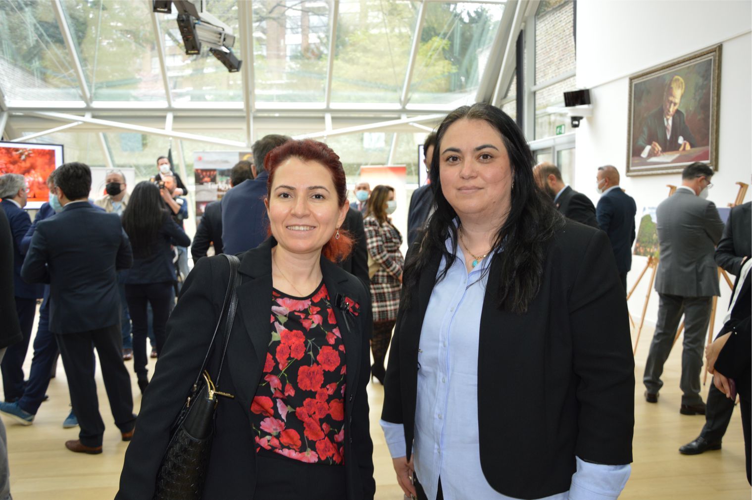 DIŞİŞLERİ BAKANI ÇAVUŞOĞLU, BRÜKSEL'DE 'TÜRKİYE GÜZELLİKLERİ' FOTOĞRAF SERGİSİNİN AÇILIŞINA KATILDI
