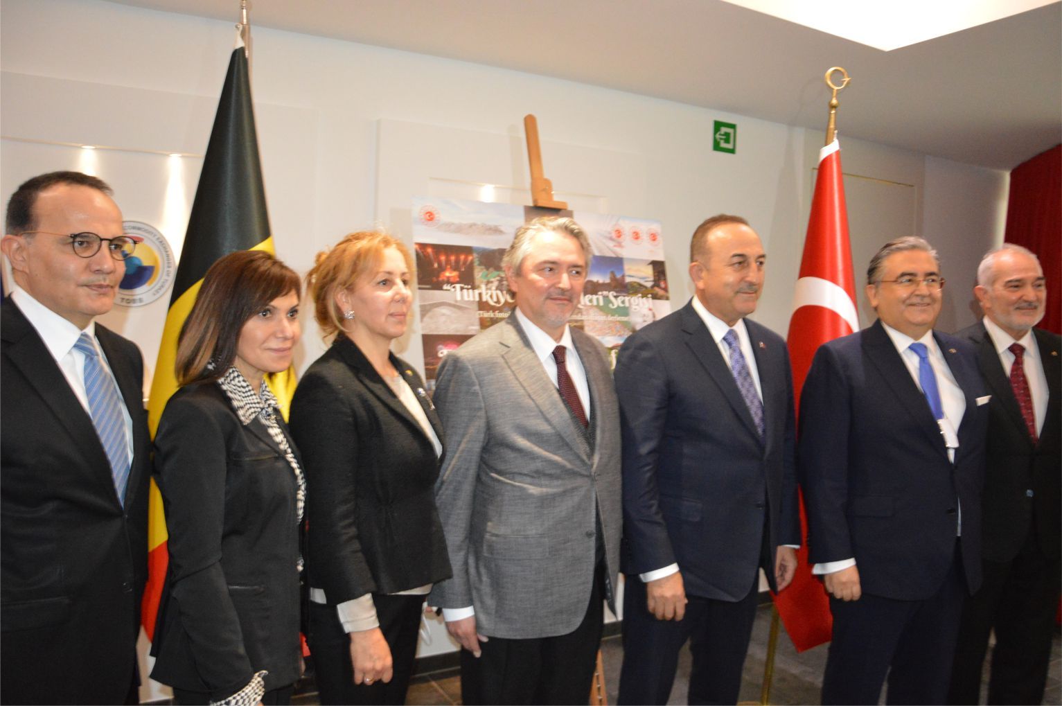 DIŞİŞLERİ BAKANI ÇAVUŞOĞLU, BRÜKSEL'DE 'TÜRKİYE GÜZELLİKLERİ' FOTOĞRAF SERGİSİNİN AÇILIŞINA KATILDI
