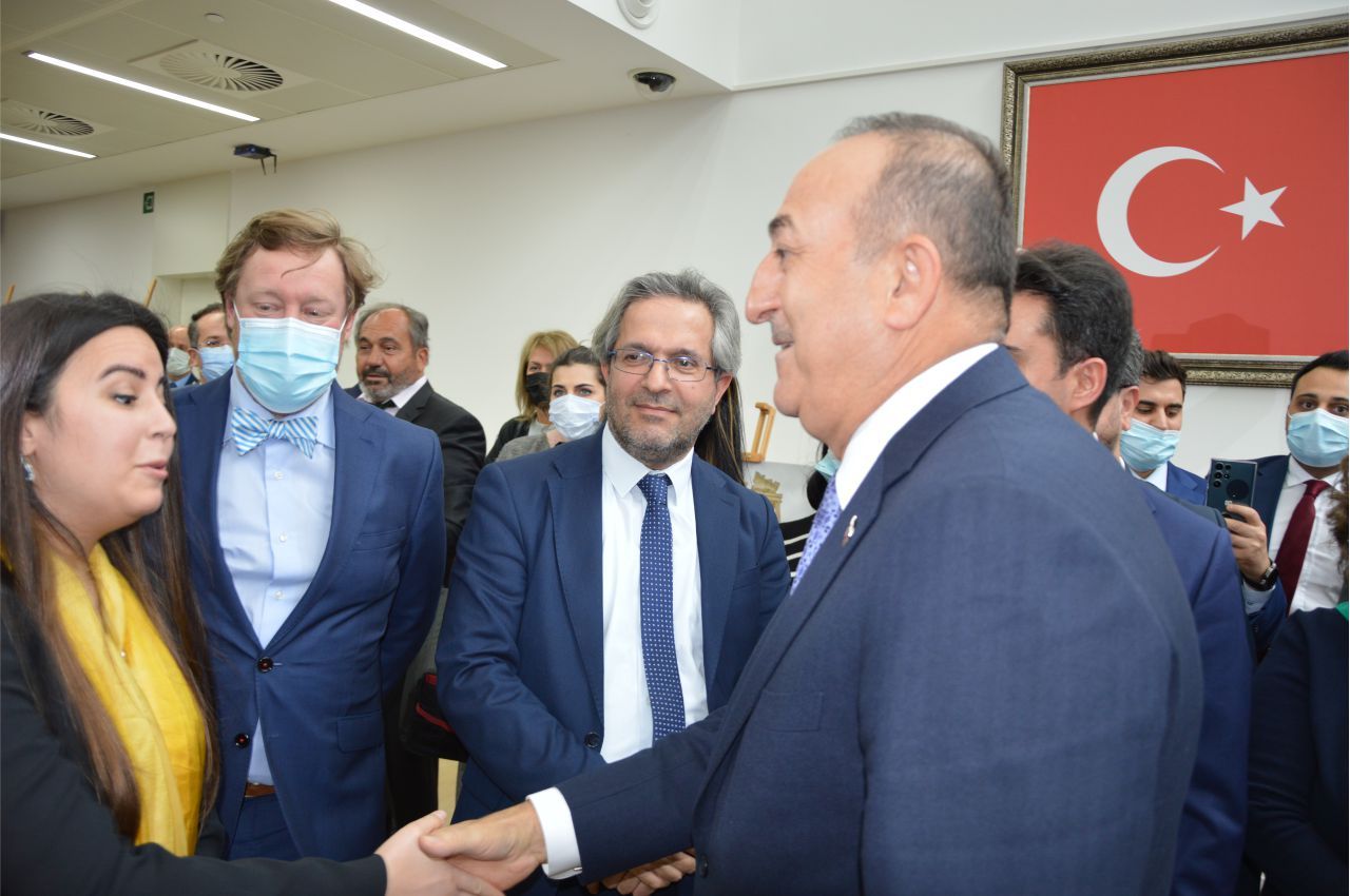 DIŞİŞLERİ BAKANI ÇAVUŞOĞLU, BRÜKSEL'DE 'TÜRKİYE GÜZELLİKLERİ' FOTOĞRAF SERGİSİNİN AÇILIŞINA KATILDI