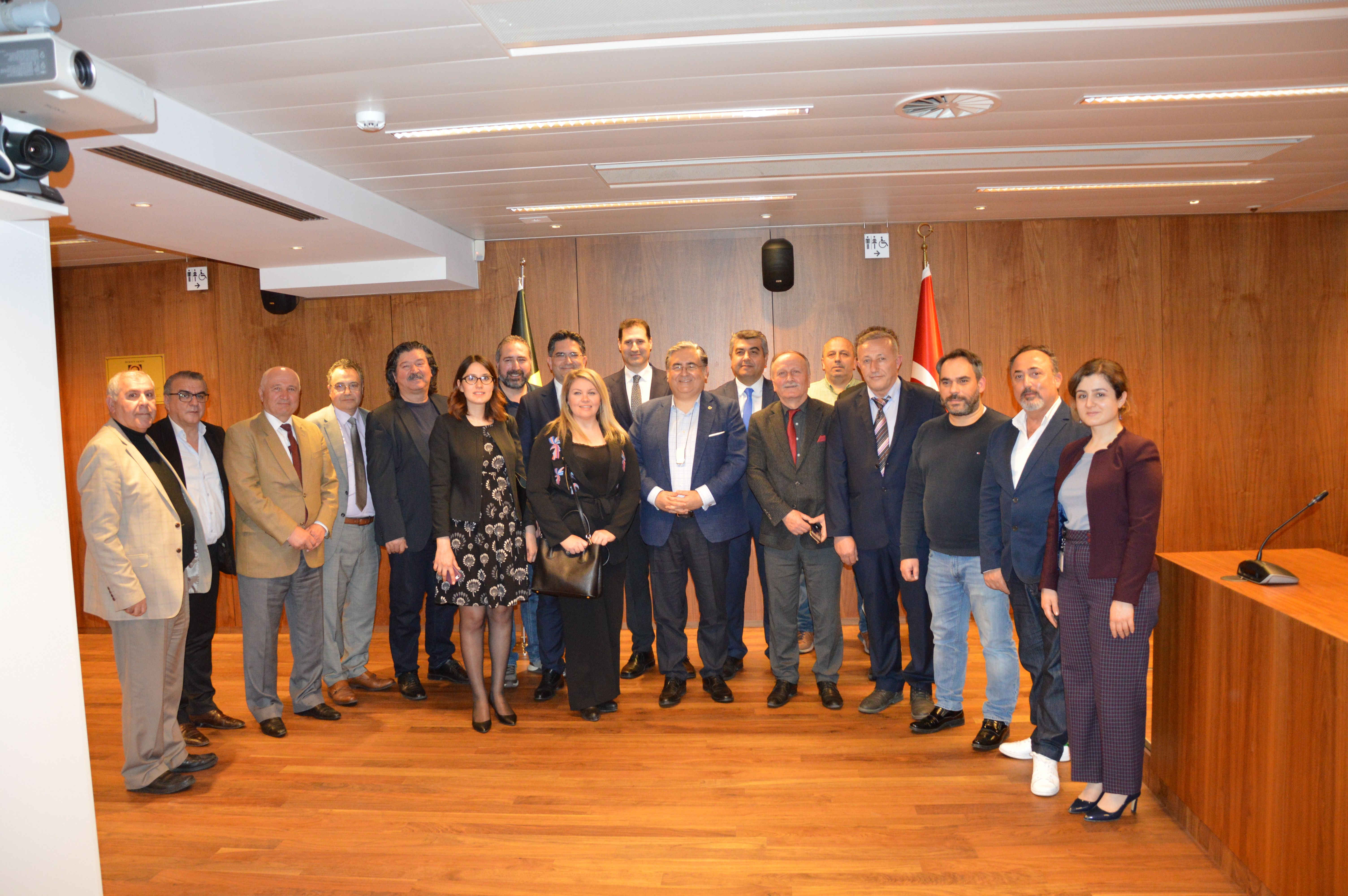 ~~BRÜKSEL BÜYÜKELÇİSİ DR. HASAN ULUSOY BASIN MENSUPLARINA İFTAR VERDİ