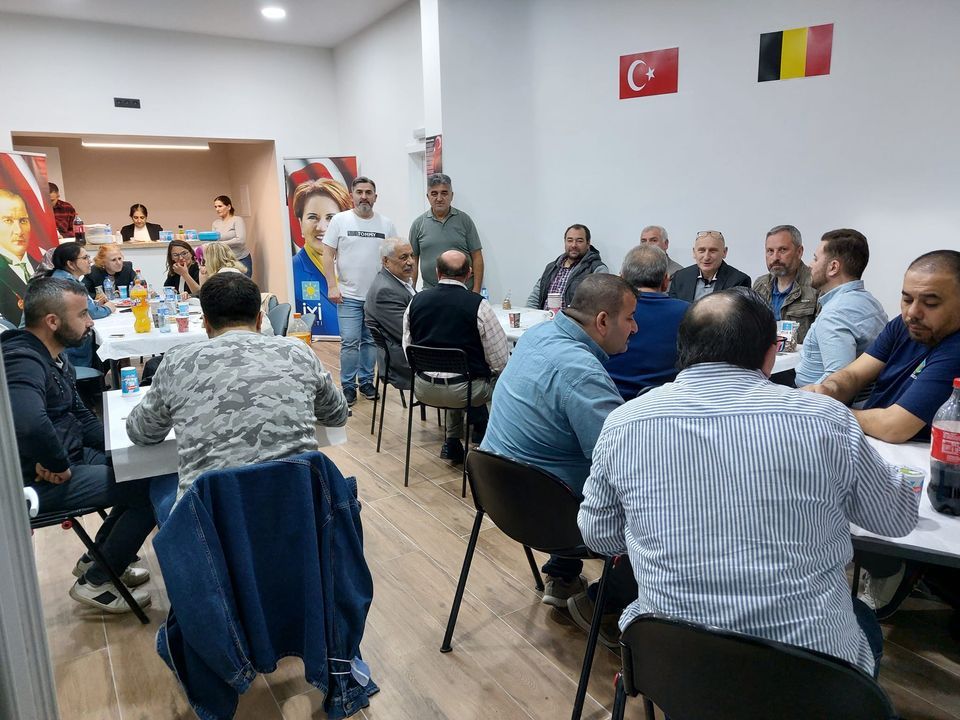 ~~İYİ Parti Belçika Dış Temsilciliğiâ€™nde İftar verildi...