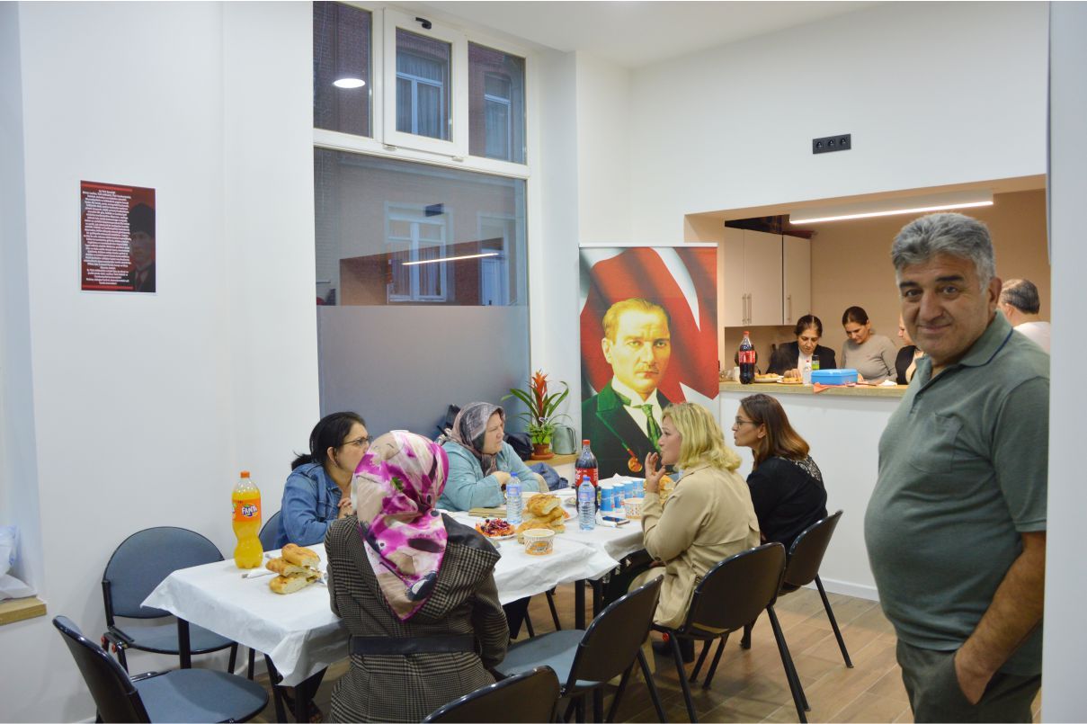 ~~İYİ Parti Belçika Dış Temsilciliğiâ€™nde İftar verildi...