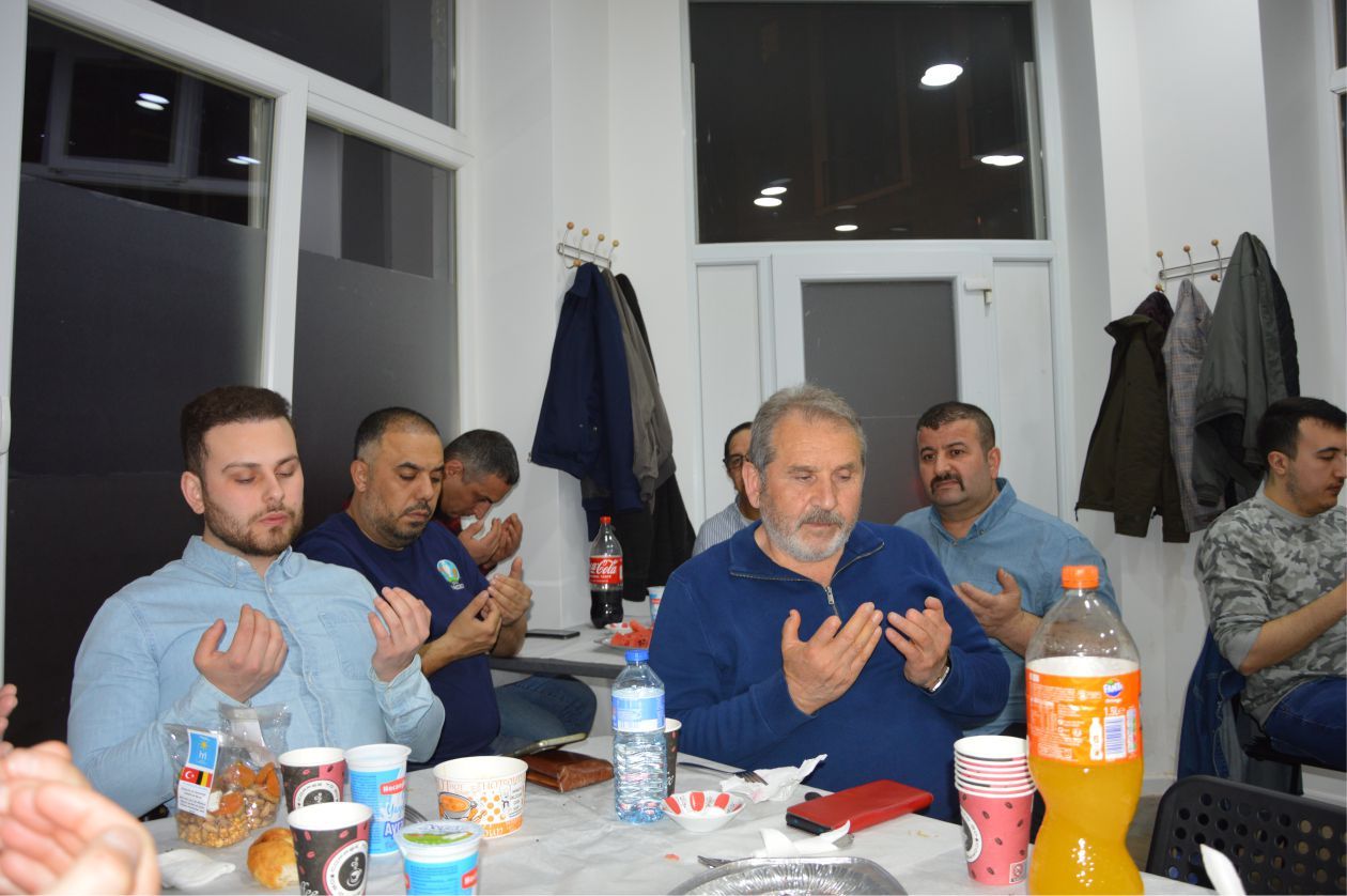 ~~İYİ Parti Belçika Dış Temsilciliğiâ€™nde İftar verildi...