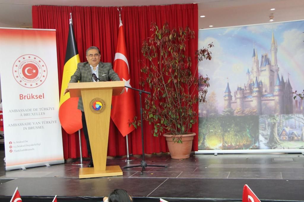~T.C. BRÜKSEL BÜYÜKELÇİLİĞİ HİMAYESİNDE GERÇEKLEŞTİRİLEN 23 NİSAN ULUSAL EGEMENLİK VE ÇOCUK BAYRAMI PROGRAMI