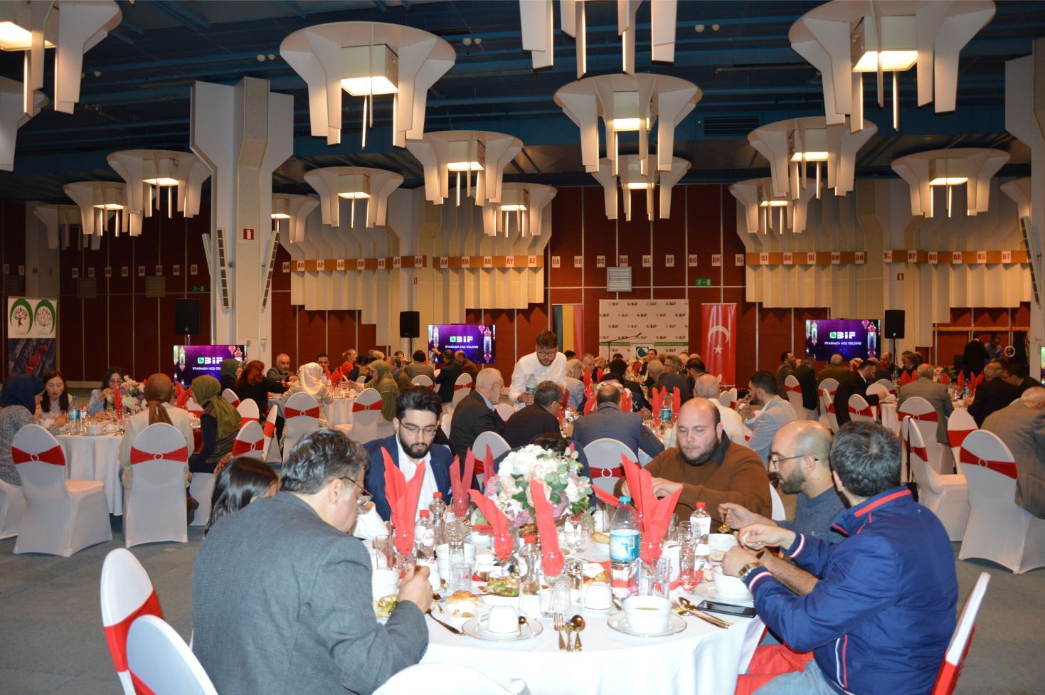 BİF İFTARINDA BİRLİK MESAJLARI VERİLDİ