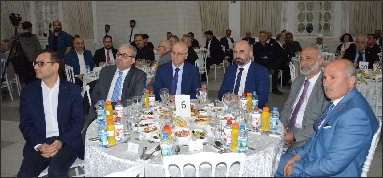 ~~Diyanet İşleri Başkanı Erbaş, Brüksel'de iftar programına katıldı