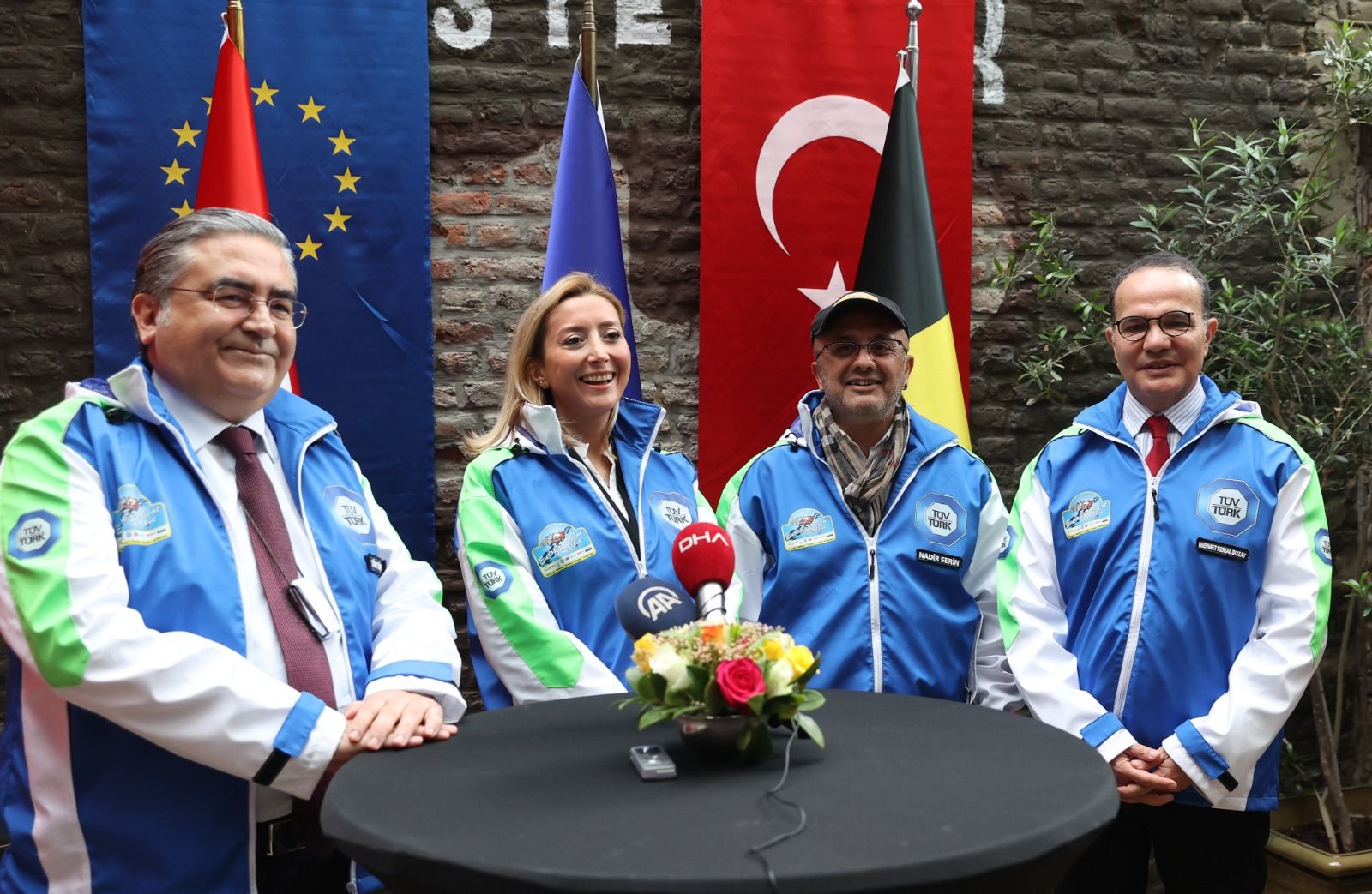 ~16. EUROPA-ORIENT / DOĞU-BATI DOSTLUK VE BARIŞ RALLİSİ TÜRK TAKIMI BRÜKSELâ€™DEN UĞURLANDI