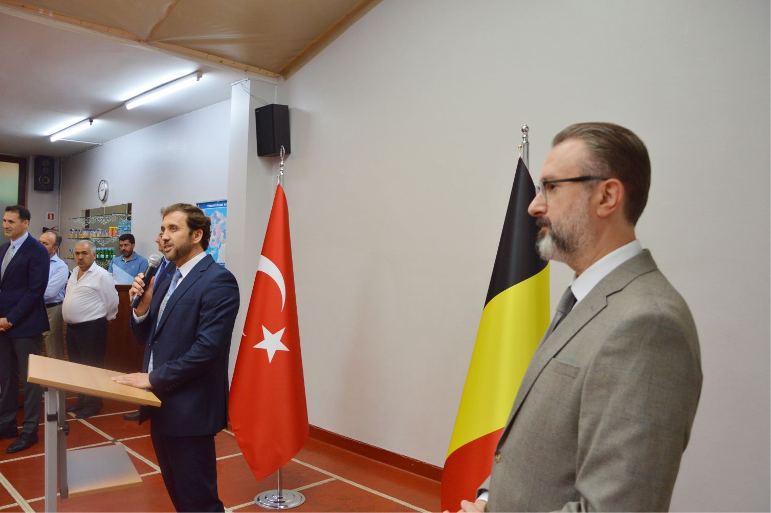 ~~BELÇİKA DİYANET VAKFI›NDA ‹KURBAN BAYRAMI› BAYRAMLAŞMASI GERÇEKLEŞTİRİLDİ
