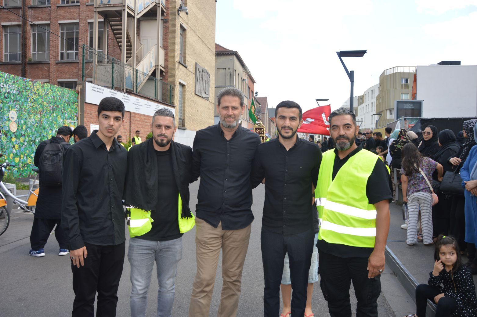 ~~AVRUPA’NIN BAŞKENTİ BRÜKSEL’DEKİ AŞURA YÜRÜYÜŞÜNDE BRÜKSEL SEMALARINDA ‘LEBBEYK YA HÜSEYİN!...’ NİDALARI YANKILANDI