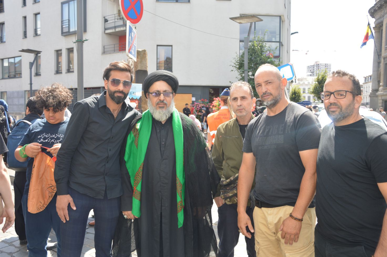 ~~AVRUPA’NIN BAŞKENTİ BRÜKSEL’DEKİ AŞURA YÜRÜYÜŞÜNDE BRÜKSEL SEMALARINDA ‘LEBBEYK YA HÜSEYİN!...’ NİDALARI YANKILANDI