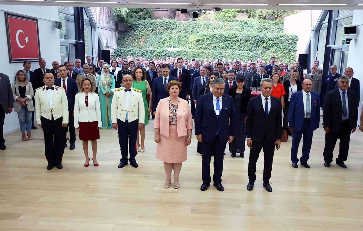 ^30 AĞUSTOS zAFER BAYRAMI' BRÜKSELDE VERİLEN RESEPSİYONLA KUTLANDI