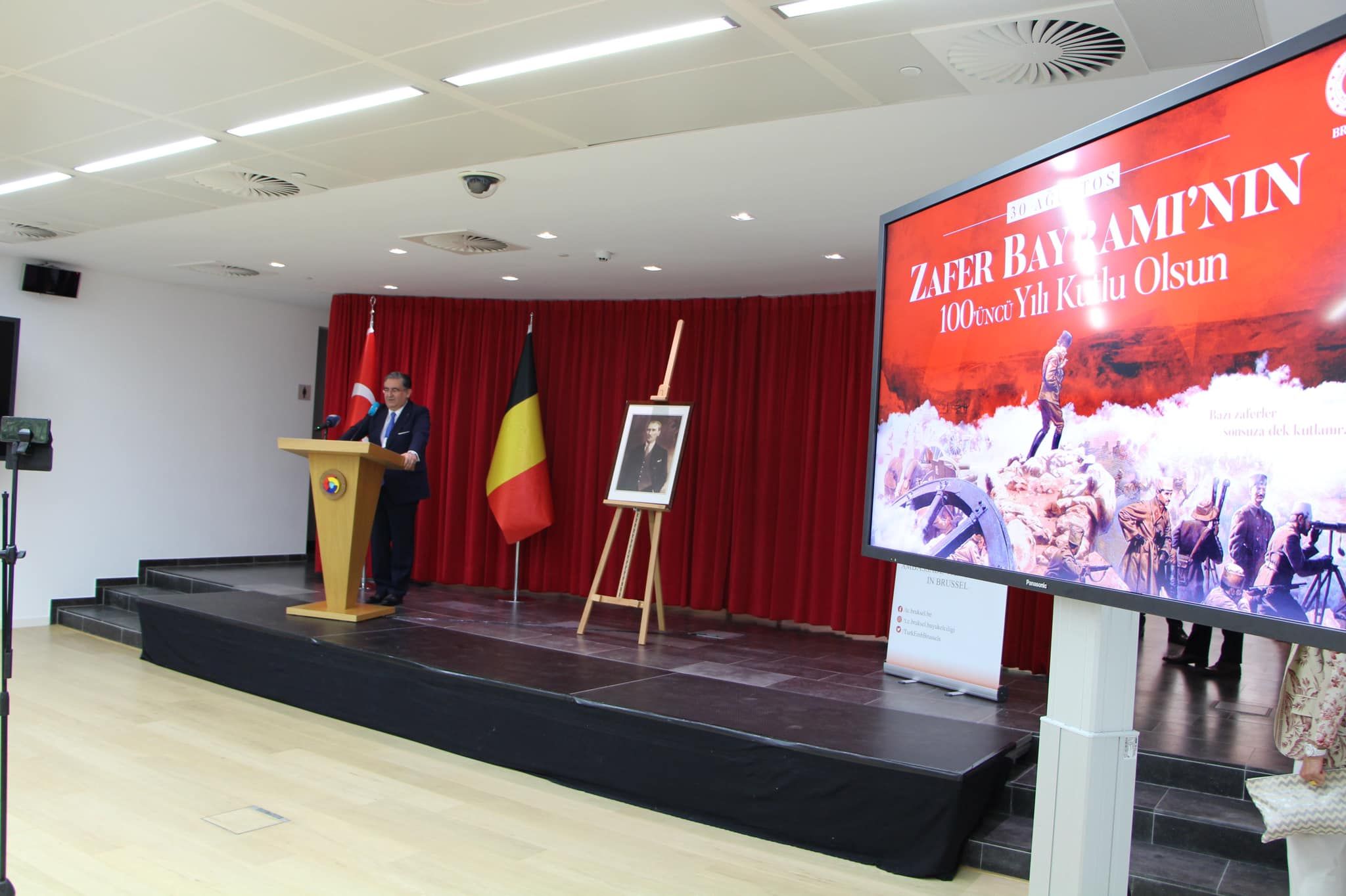 ^30 AĞUSTOS zAFER BAYRAMI' BRÜKSELDE VERİLEN RESEPSİYONLA KUTLANDI