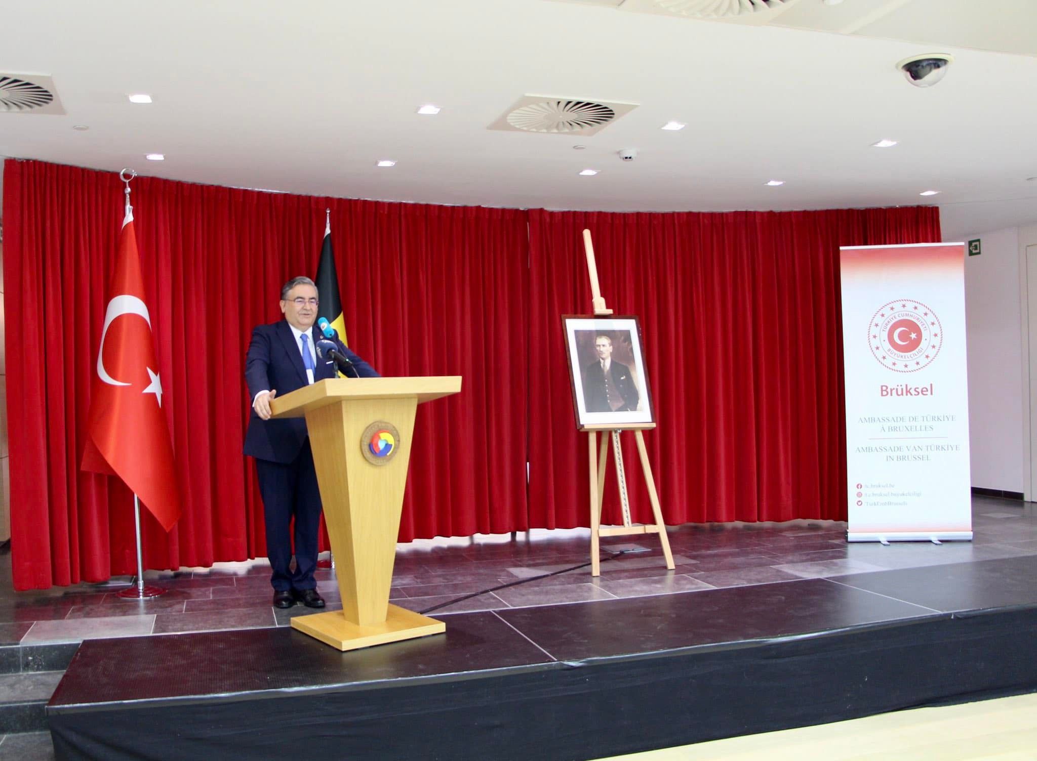 ^30 AĞUSTOS zAFER BAYRAMI' BRÜKSELDE VERİLEN RESEPSİYONLA KUTLANDI