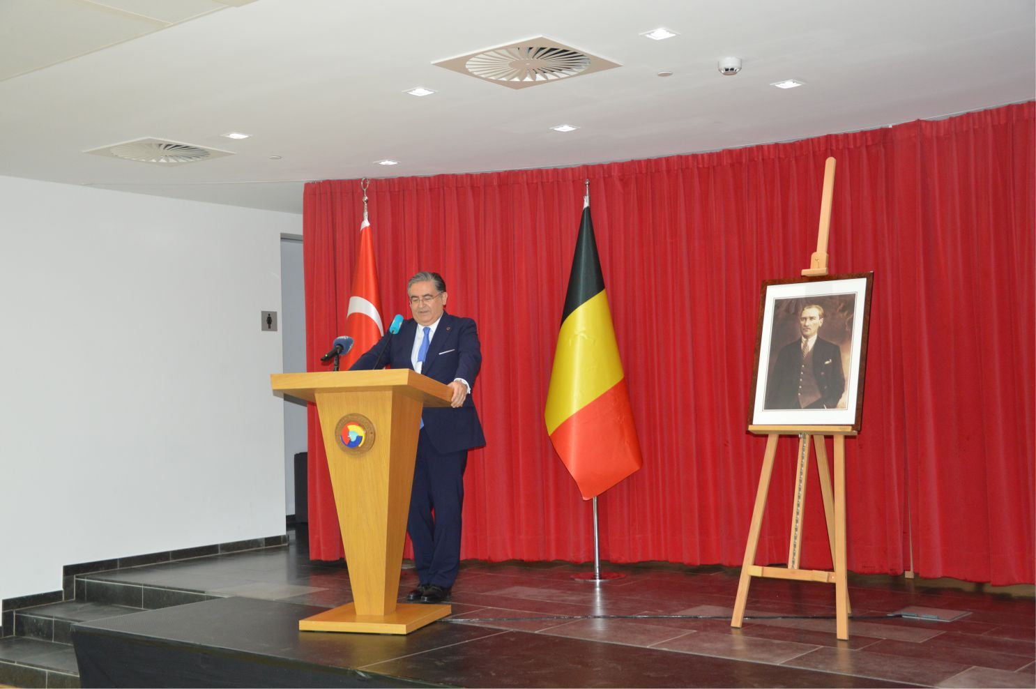^30 AĞUSTOS zAFER BAYRAMI' BRÜKSELDE VERİLEN RESEPSİYONLA KUTLANDI