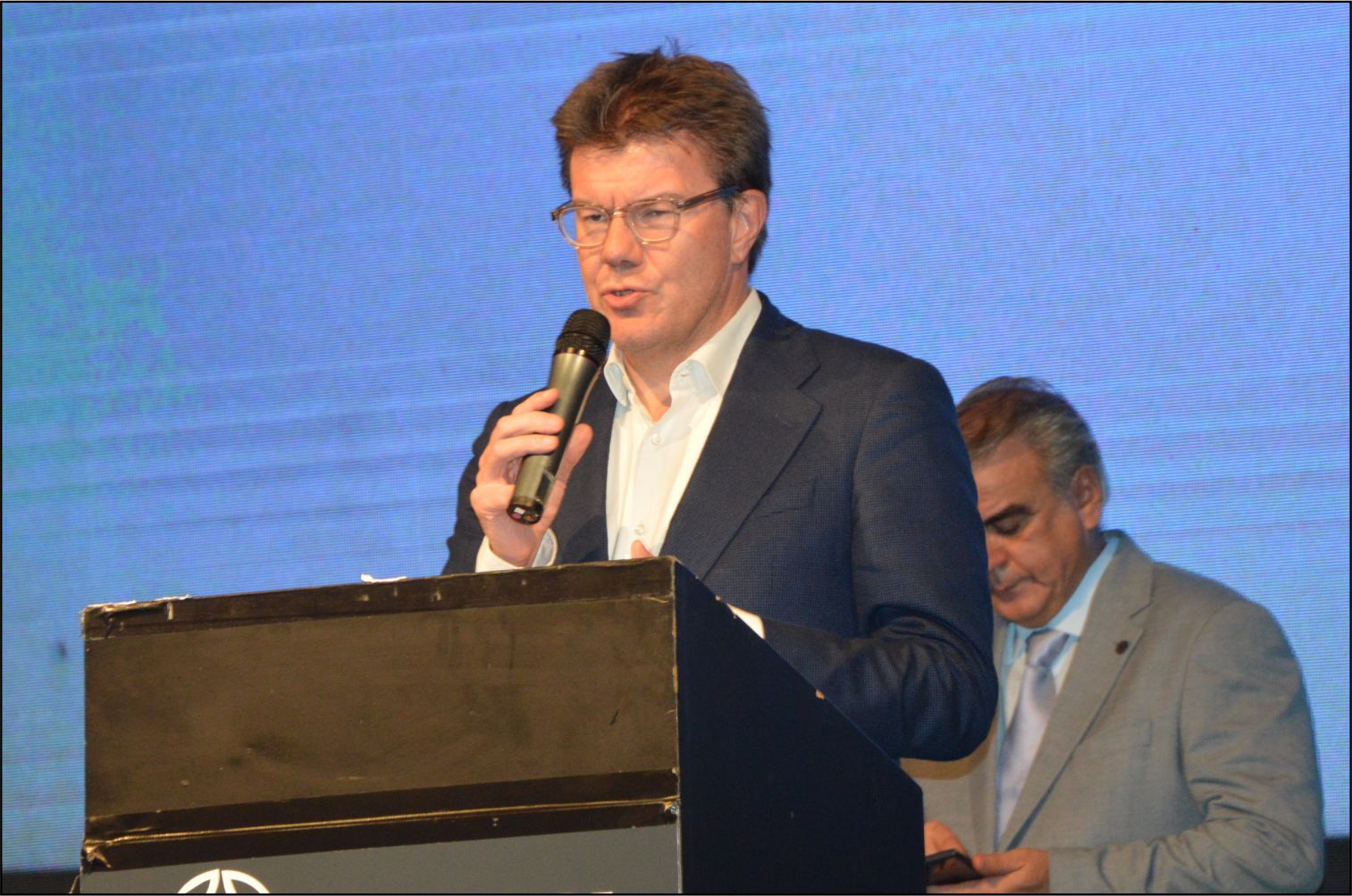 ~~‘BIZZ ASSOCIATIONS AWARDS’ BELÇİKA›DA BAŞARIYA İMZA ATANLARI PLAKETLERLE ÖDÜLLENDİRDİ