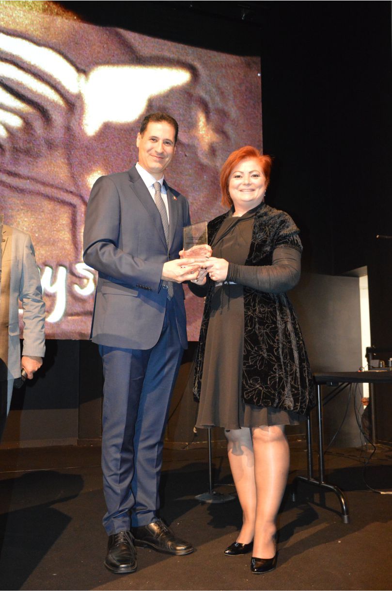 ~~‘BIZZ ASSOCIATIONS AWARDS’ BELÇİKA›DA BAŞARIYA İMZA ATANLARI PLAKETLERLE ÖDÜLLENDİRDİ