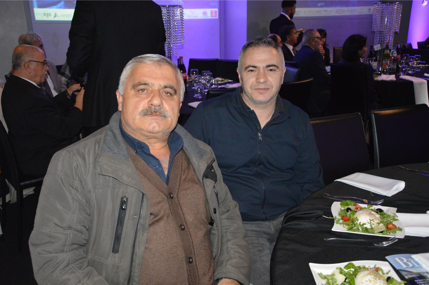 ~~‘BIZZ ASSOCIATIONS AWARDS’ BELÇİKA›DA BAŞARIYA İMZA ATANLARI PLAKETLERLE ÖDÜLLENDİRDİ
