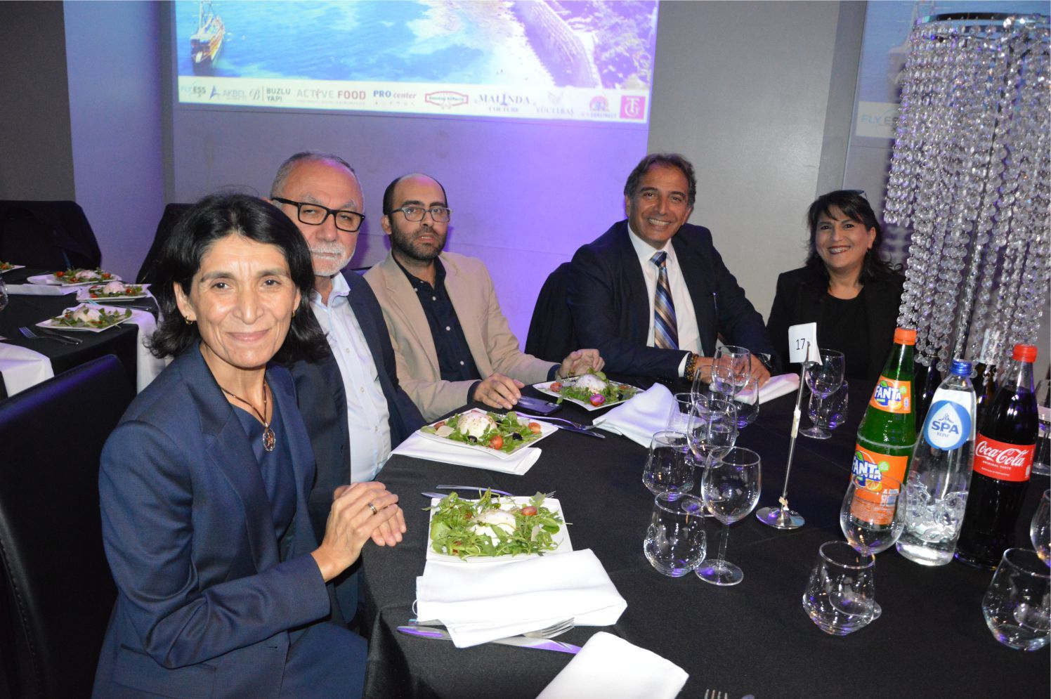 ~~‘BIZZ ASSOCIATIONS AWARDS’ BELÇİKA›DA BAŞARIYA İMZA ATANLARI PLAKETLERLE ÖDÜLLENDİRDİ