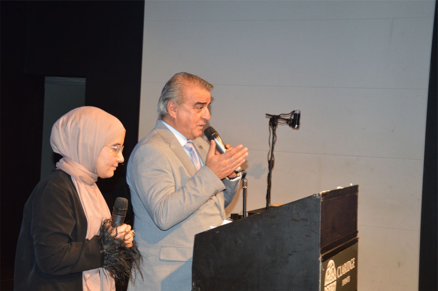 ~~‘BIZZ ASSOCIATIONS AWARDS’ BELÇİKA›DA BAŞARIYA İMZA ATANLARI PLAKETLERLE ÖDÜLLENDİRDİ