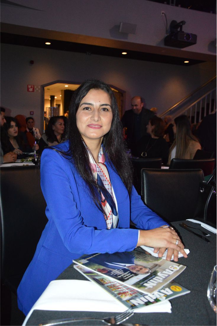~~‘BIZZ ASSOCIATIONS AWARDS’ BELÇİKA›DA BAŞARIYA İMZA ATANLARI PLAKETLERLE ÖDÜLLENDİRDİ