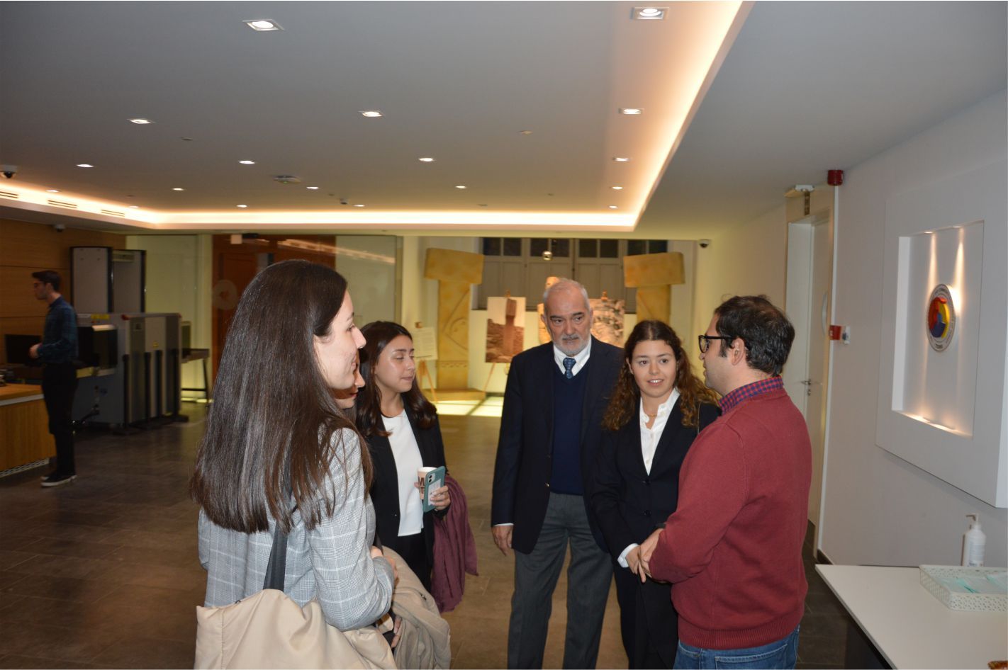 ~~BİLİM DALINDA ÖDÜL ALAN DR. ÇAĞATAY AYDIN BRÜKSEL’DE ÜNİVERSİTELİLERLE BULUŞTU.