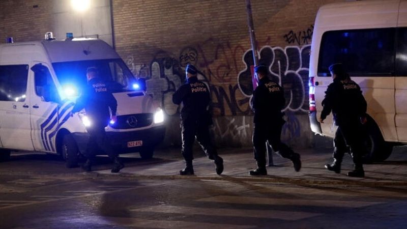 Brükselâ€™de polise bıçaklı saldırı: 2 ölü, 1 yaralı