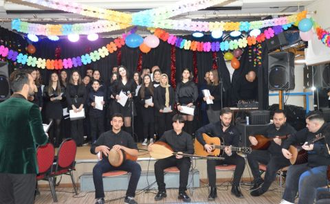 ~~GENÇLERİN YARDIM KONSERİ MUHTEŞEMDİ