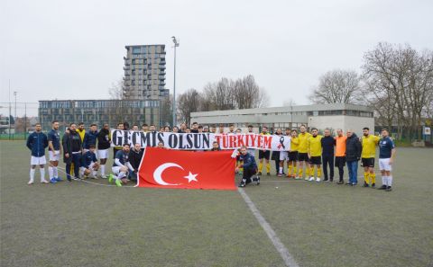 BRÜKSELLİ GENÇLER DÜZENLEDİKLERİ SPOR ETKİNLİĞİNDE ELDE EDİLEN GELİRLERİ DEPREMZEDELERE GÖNDERİYOR