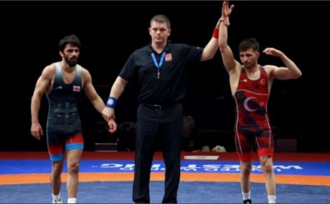 Süleyman Atlı, Avrupa Güreş Şampiyonasıâ€™nda finale yükseldi