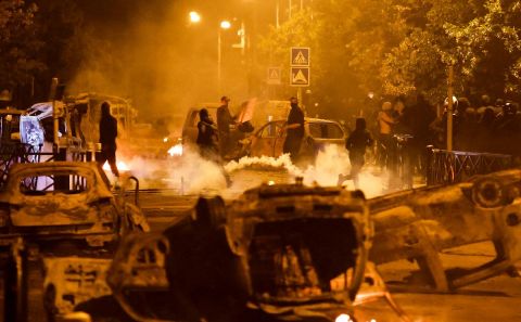Fransaâ€™da olaylar büyüyor! 1000 kişi gözaltına alındı