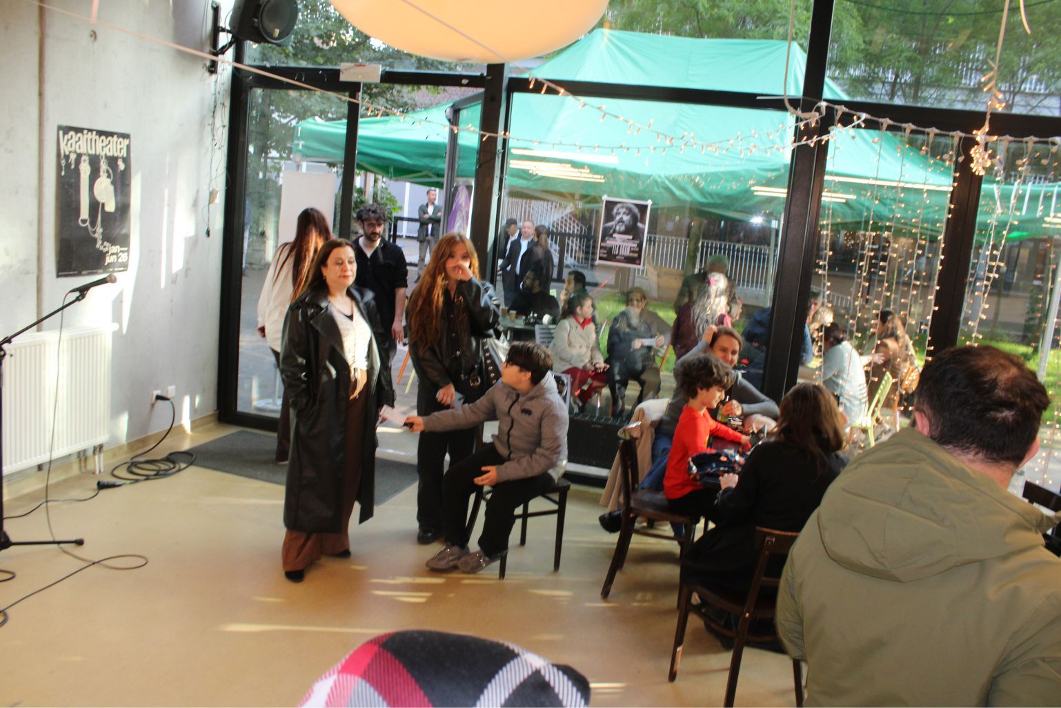 Binfikir Tiyatro'nun Sezon Finalinde Kahkaha ve Alkış Birbirine Karıştı