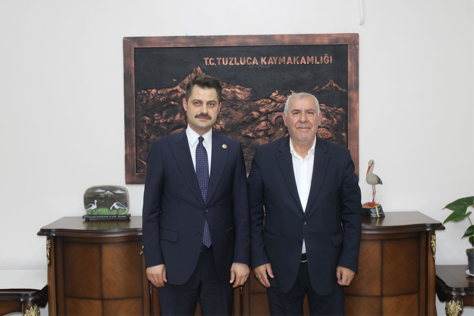 Tuzluca Kaymakamı Abdüllatif YILMAZ : SERHAT ŞEHRİNİN PARLAYAN YILDIZI: TUZLUCA KENDİ KABUĞUNU KIRIYOR!