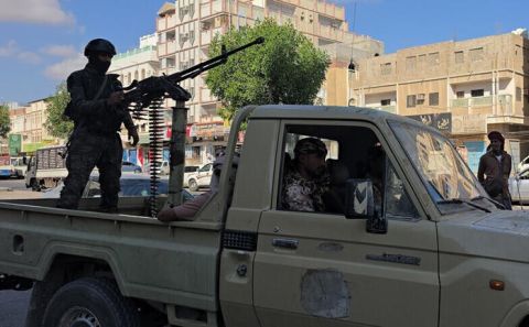 Yemen'in başkenti Sana'da Husilerin İHA'ları hedef almasının ardından patlama sesleri duyuldu