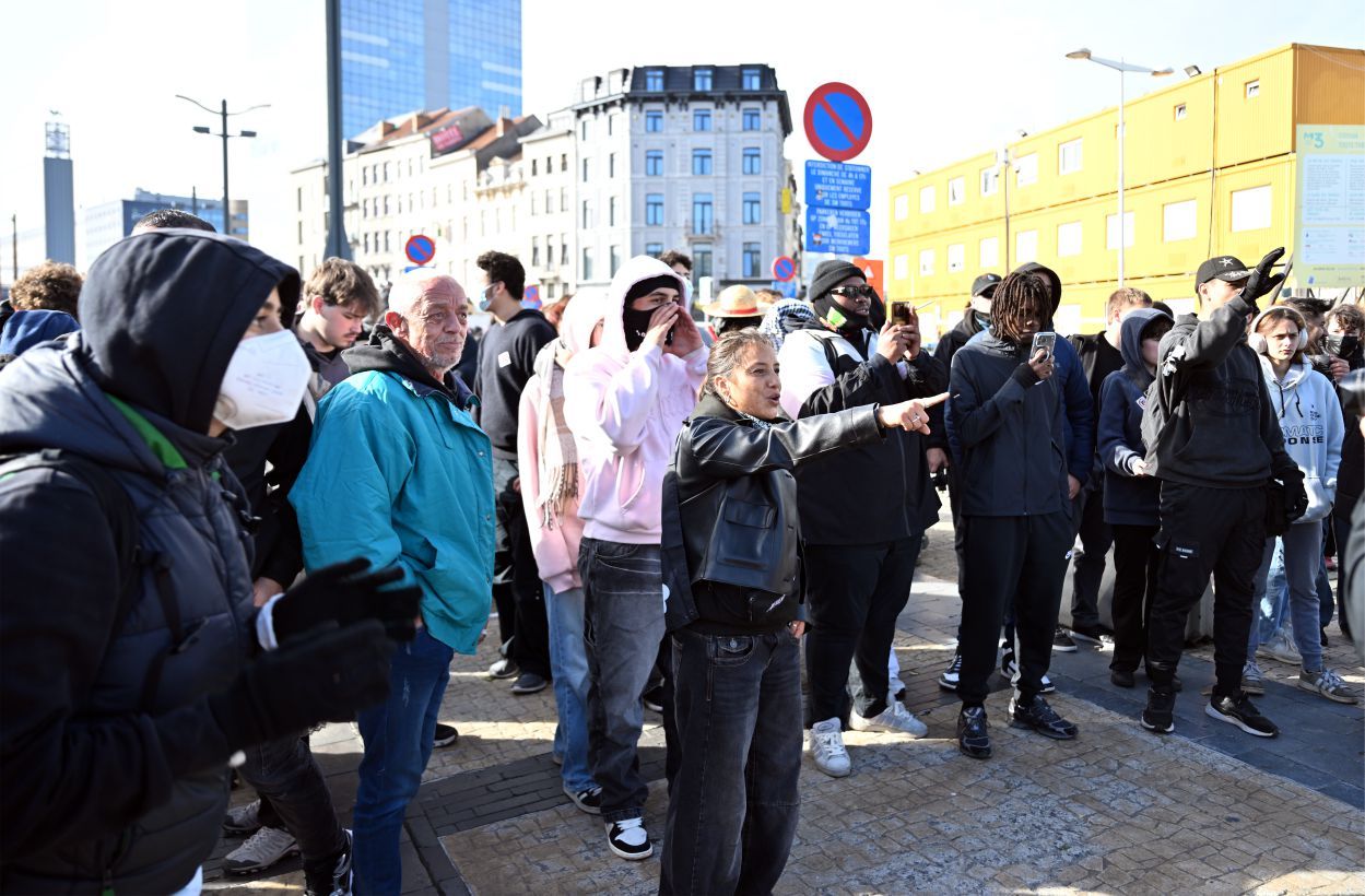 Belçika'da hükümet karşıtı gösteri gerginliklerin ardından polis müdahalesiyle sona erdi